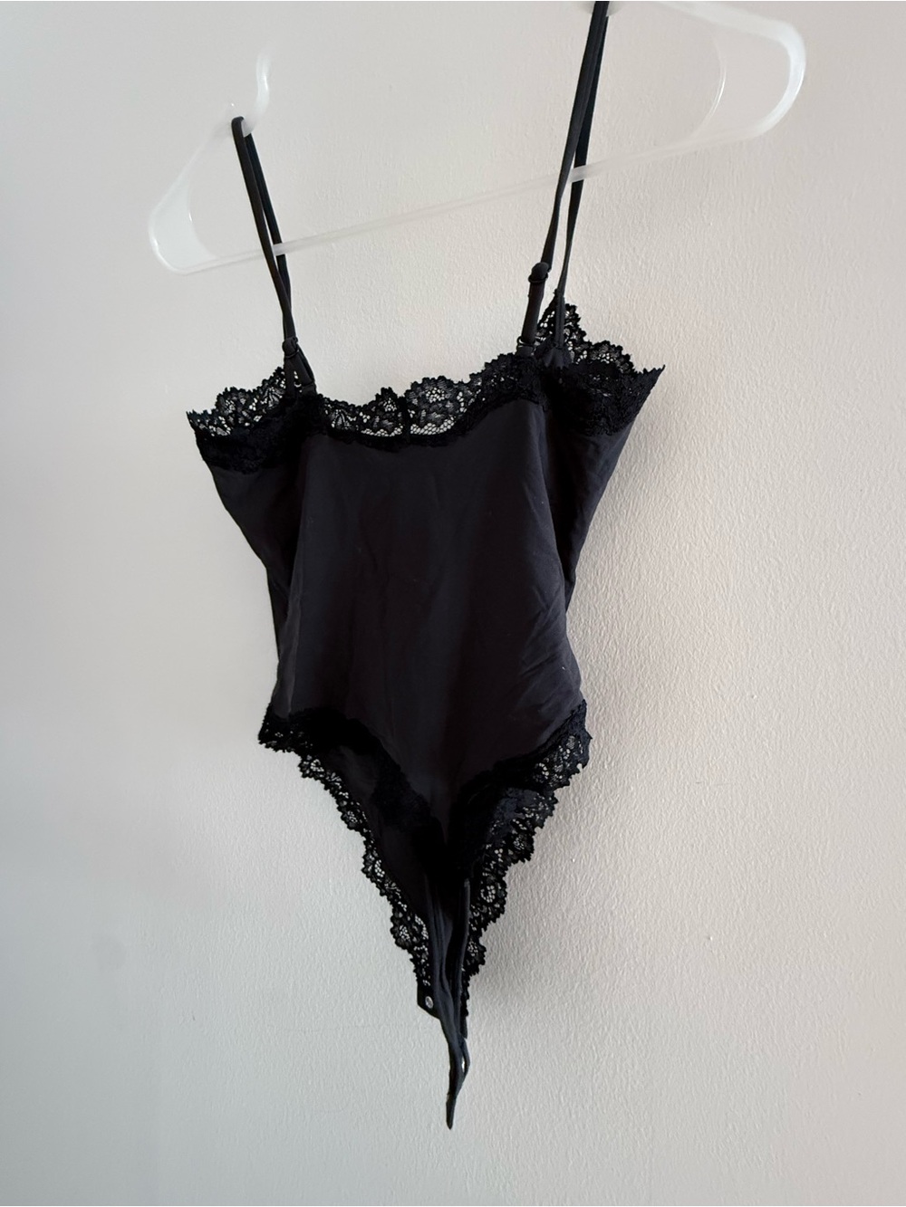 SKIMS Black/Onyx Fits Everybody Lace Cami Bodysuit - Picture 4 of 8